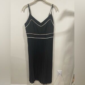 Chic Black Pleated Midi Dress